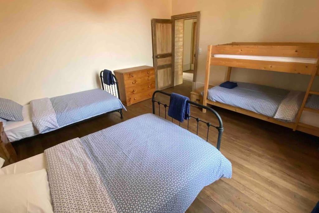 Le Presbytere - Touillon, Jacuzzi, 4 Chambres Pour 10 Extérieur photo